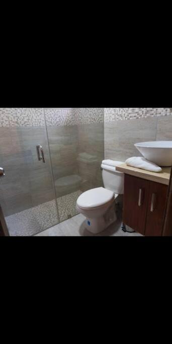 Apartamento Comodo Y Espacioso.