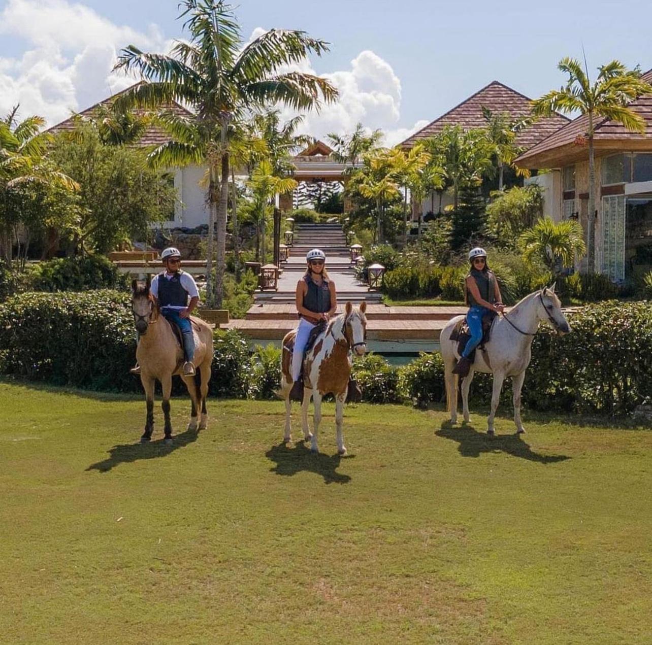 Condominio De Lujo Coral En Canamar Cap Cana * Punta Cana