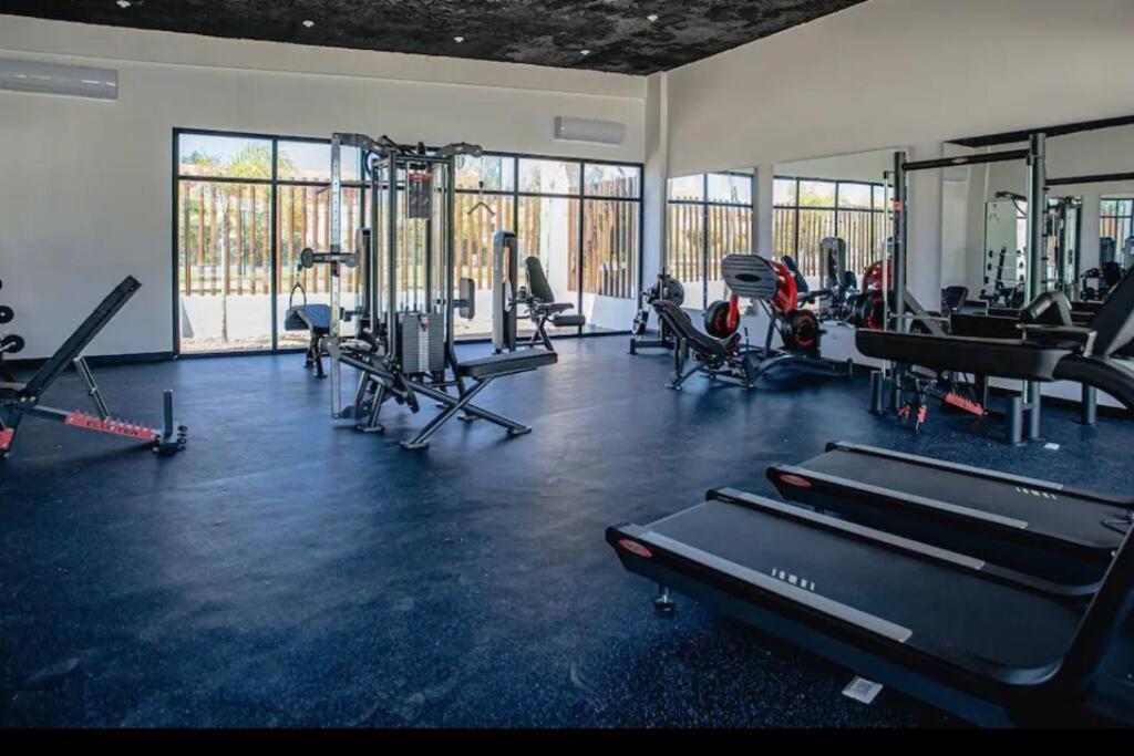Costal With Gym And Olympic Pool *