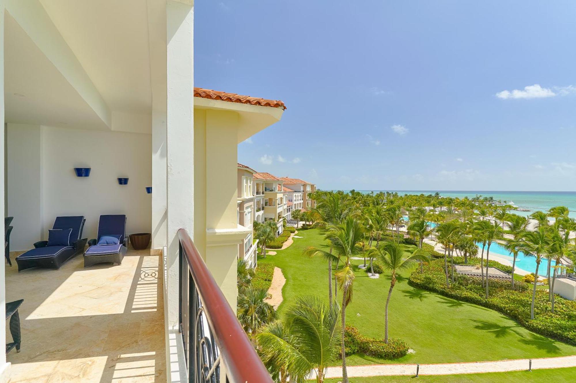 Stunning Beachfront Pent-house At Cap Cana, * Punta Cana