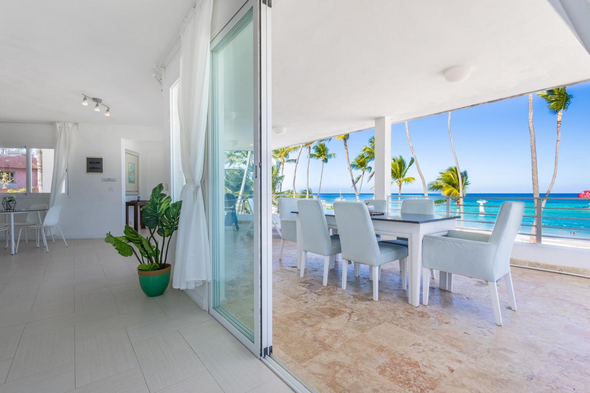 Apartamento Beachfront For Rent - Ocean View, Private Terrace, And Bbq