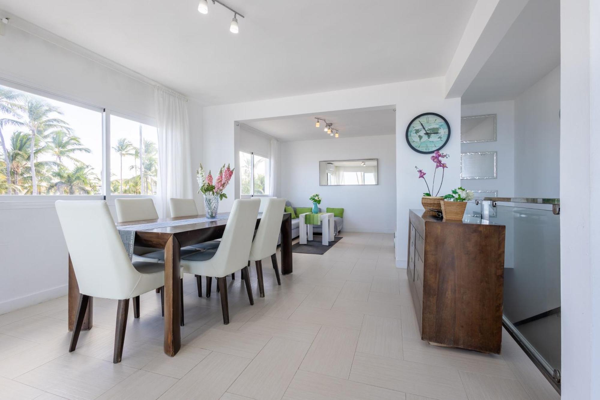 Apartamento Beachfront For Rent - Ocean View, Private Terrace, And Bbq