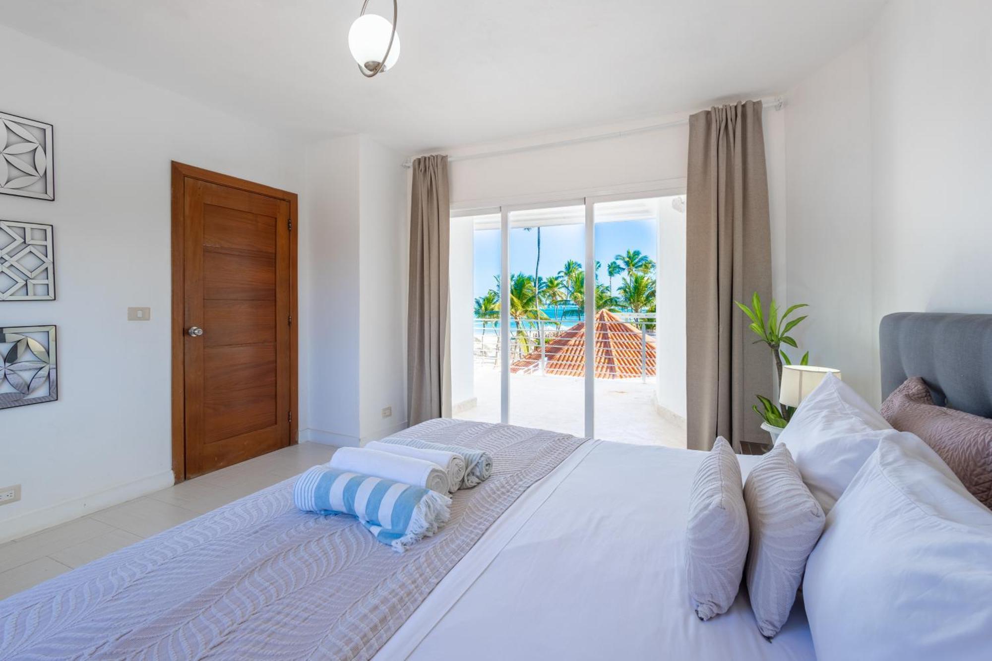 Apartamento Beachfront For Rent - Ocean View, Private Terrace, And Bbq Punta Cana