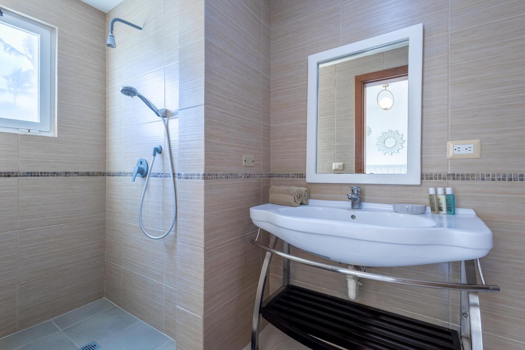 Beachfront For Rent - Ocean View, Private Terrace, And Bbq Apartamento Punta Cana