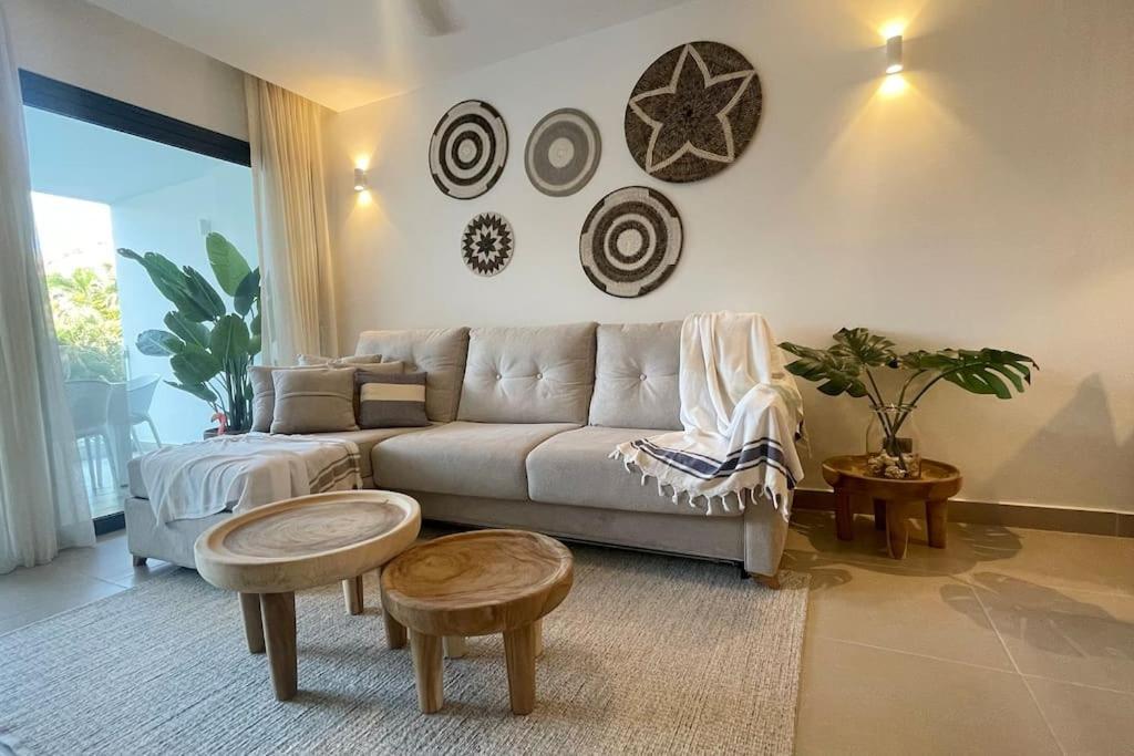 Tropical Deluxe 2 Bedroom Unit With Jacuzzi * Punta Cana
