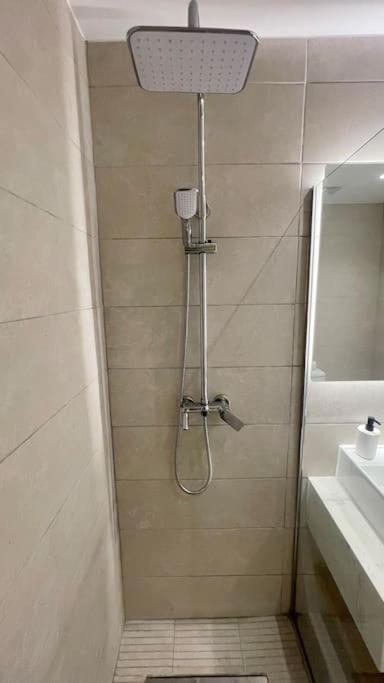 Tropical Deluxe 2 Bedroom Unit With Jacuzzi *