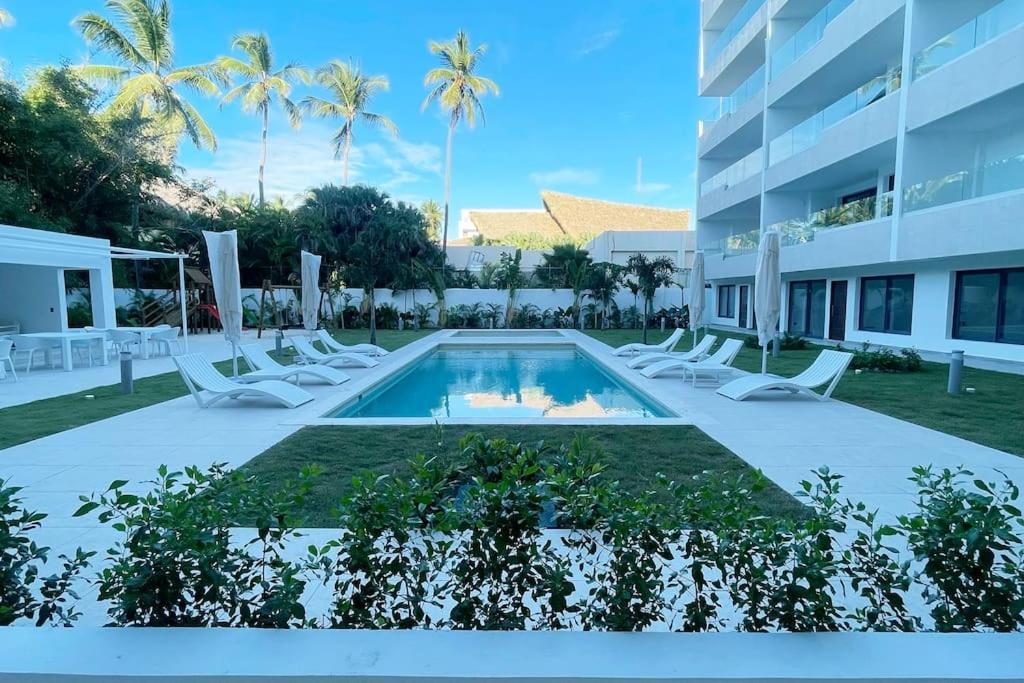 Tropical Deluxe 2 Bedroom Unit With Jacuzzi *