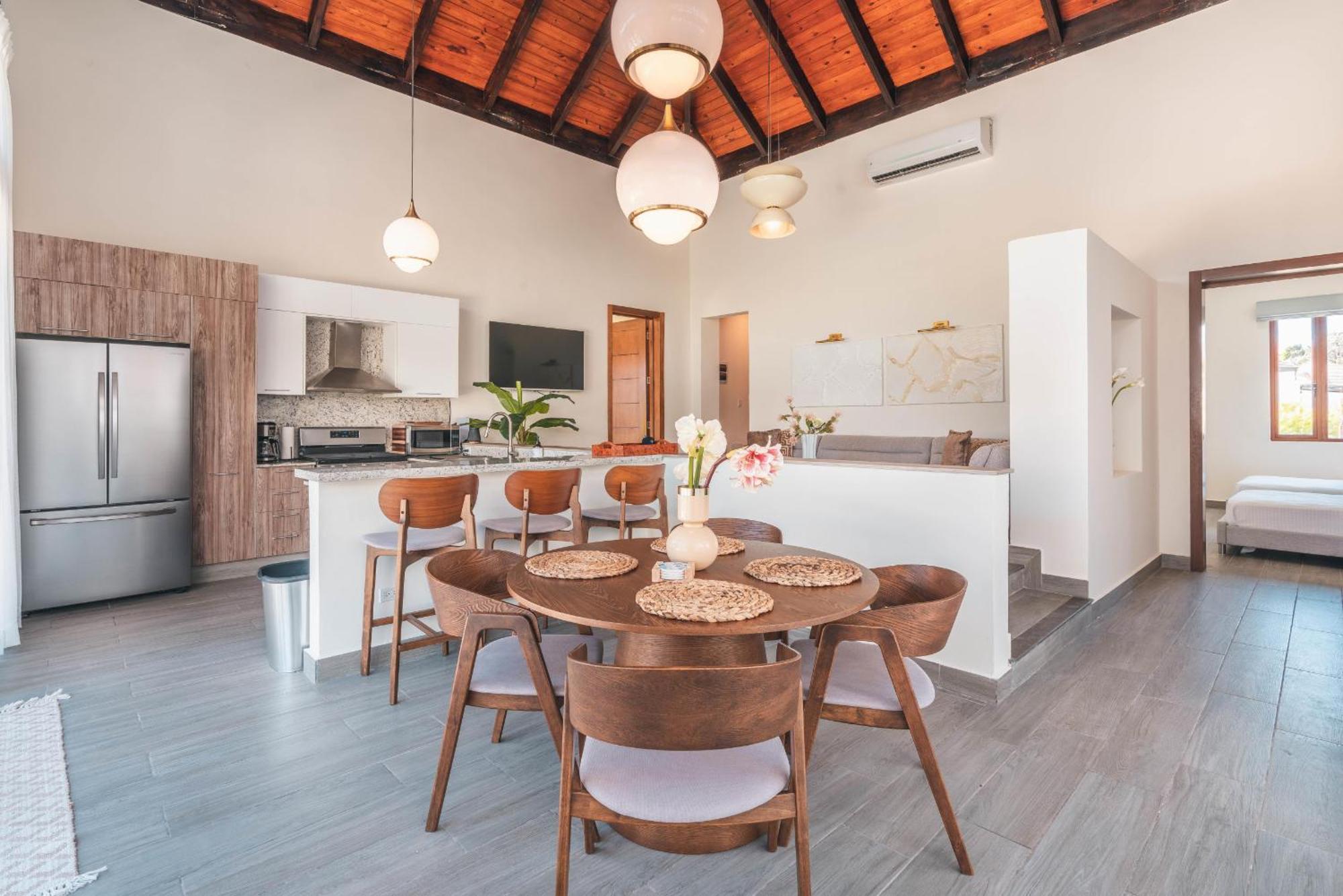 Tropical With Picuzzi At Village Bca Villa