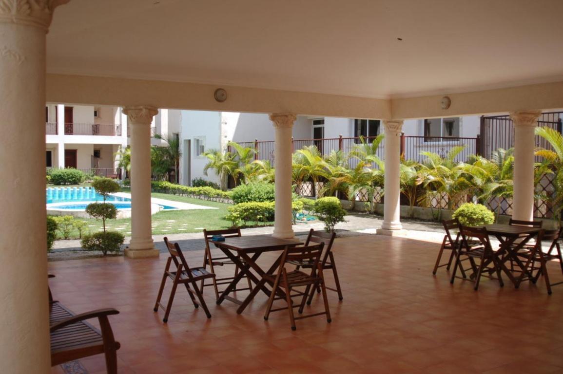 Stunning 1-bed Pool View In