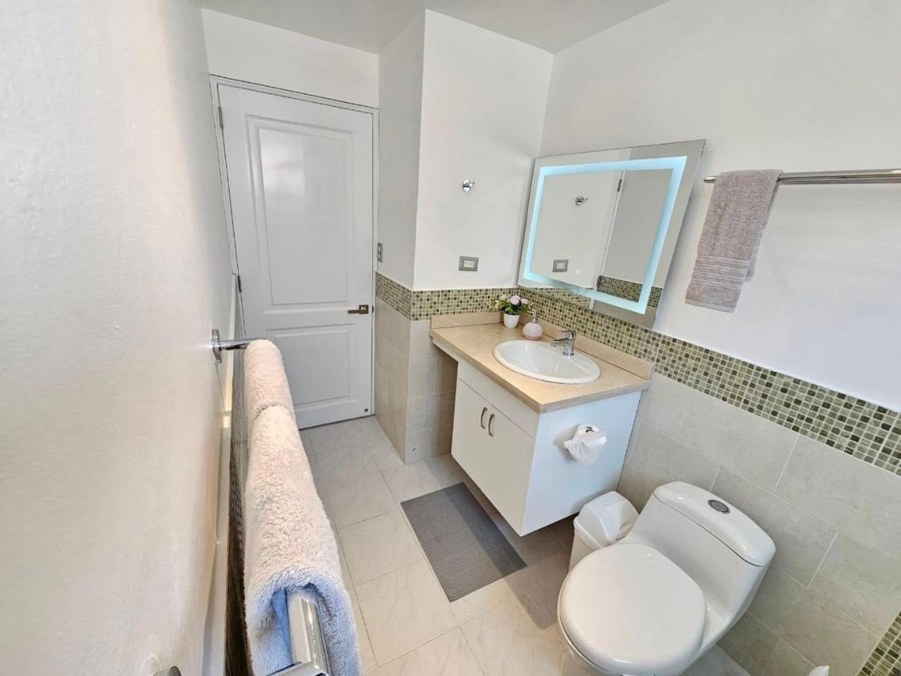 Apartamento 2bdr Access At Playa Turquesa Corales Pc *
