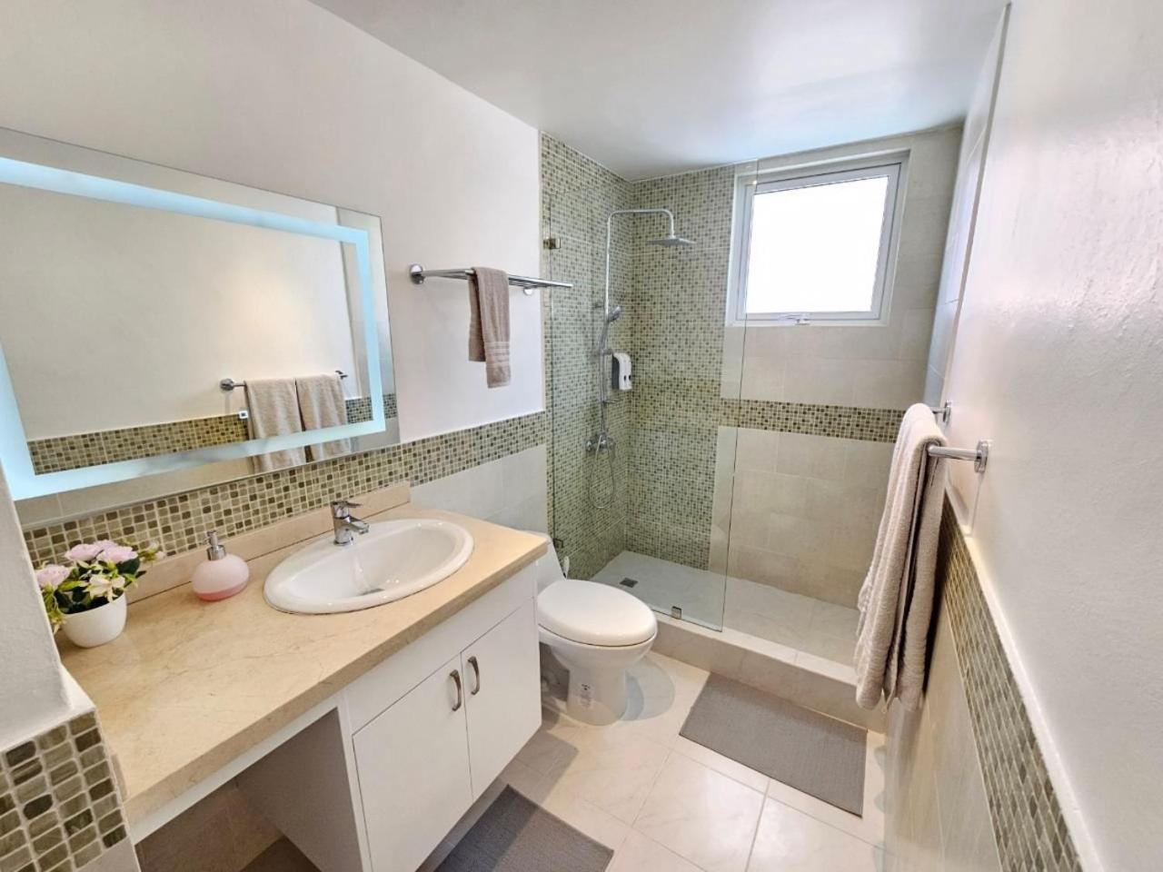 Apartamento 2bdr Access At Playa Turquesa Corales Pc *