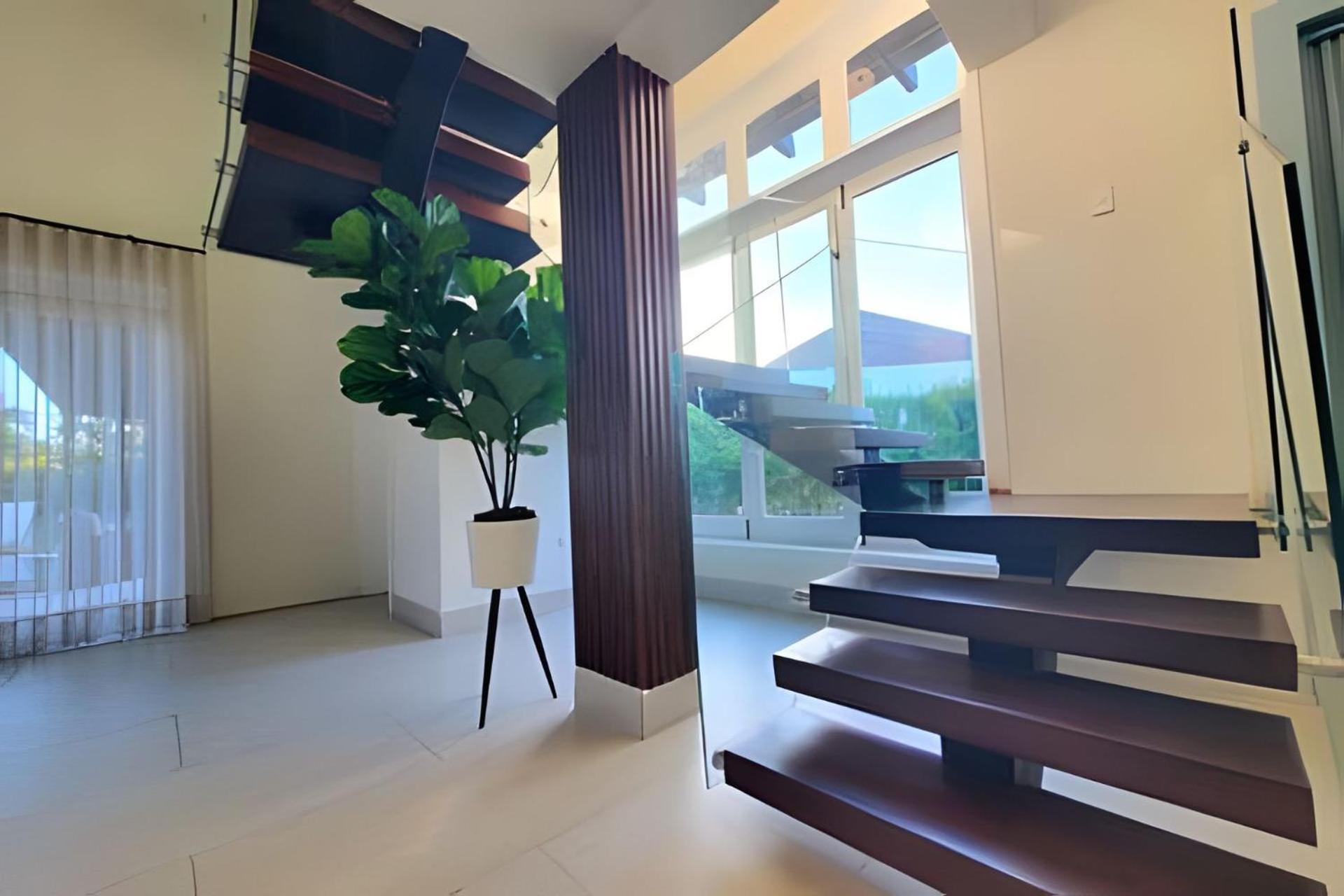 Elegante Privada De 4 Con Piscina Y Jacuzzi