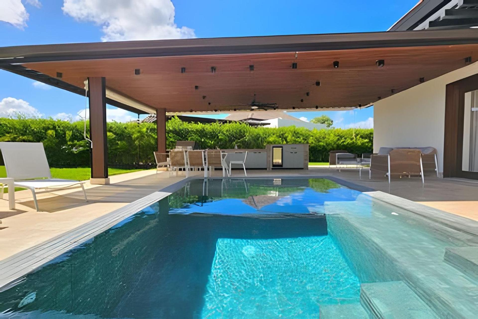 Elegante Privada De 4 Con Piscina Y Jacuzzi *