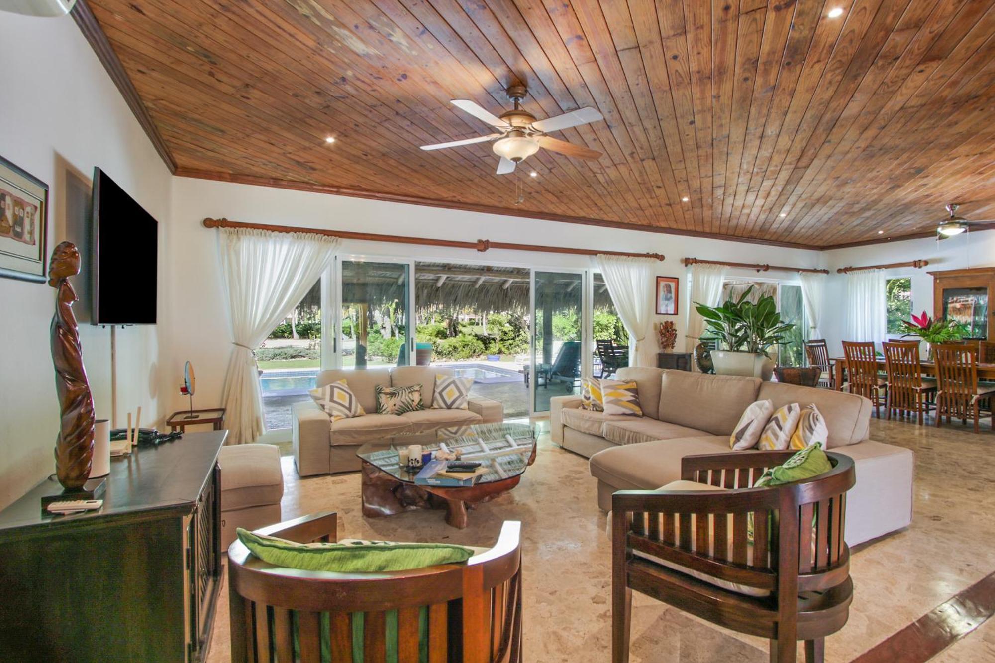 Luxury On La Cana Golf Course With Pool, Jacuzzi, Cart & Maid Villa