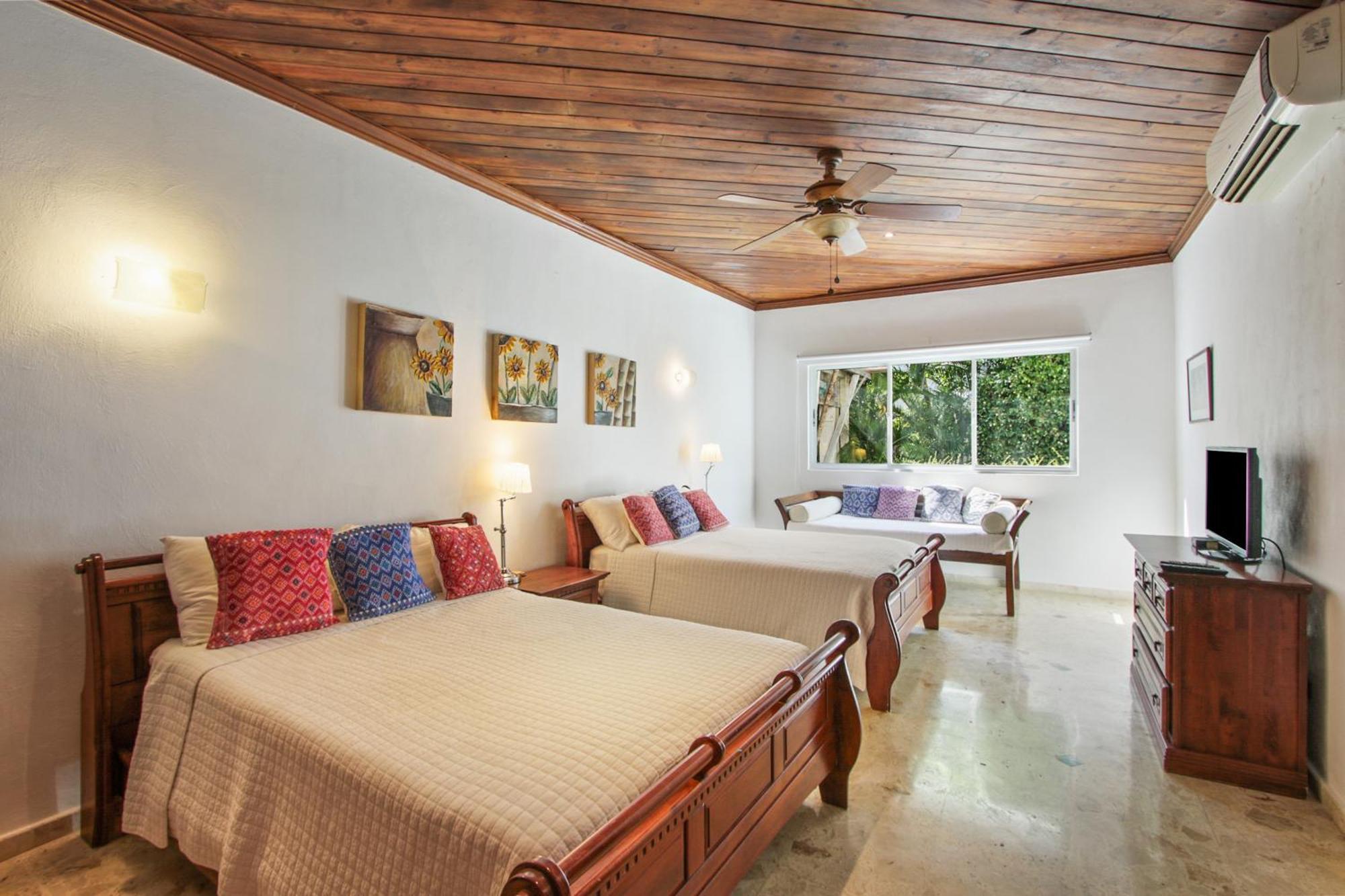 Villa Luxury On La Cana Golf Course With Pool, Jacuzzi, Cart & Maid