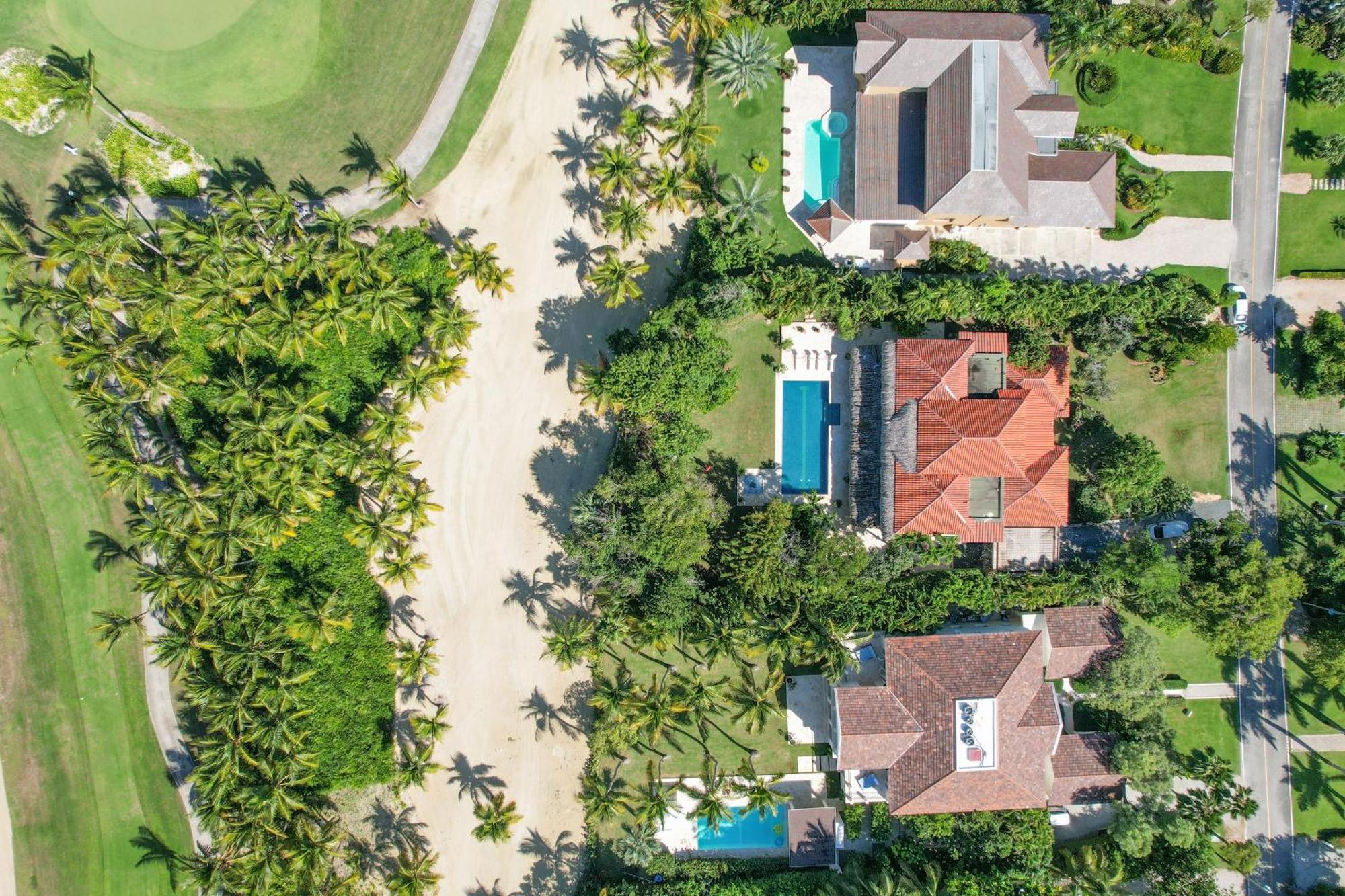 Luxury On La Cana Golf Course With Pool, Jacuzzi, Cart & Maid Punta Cana