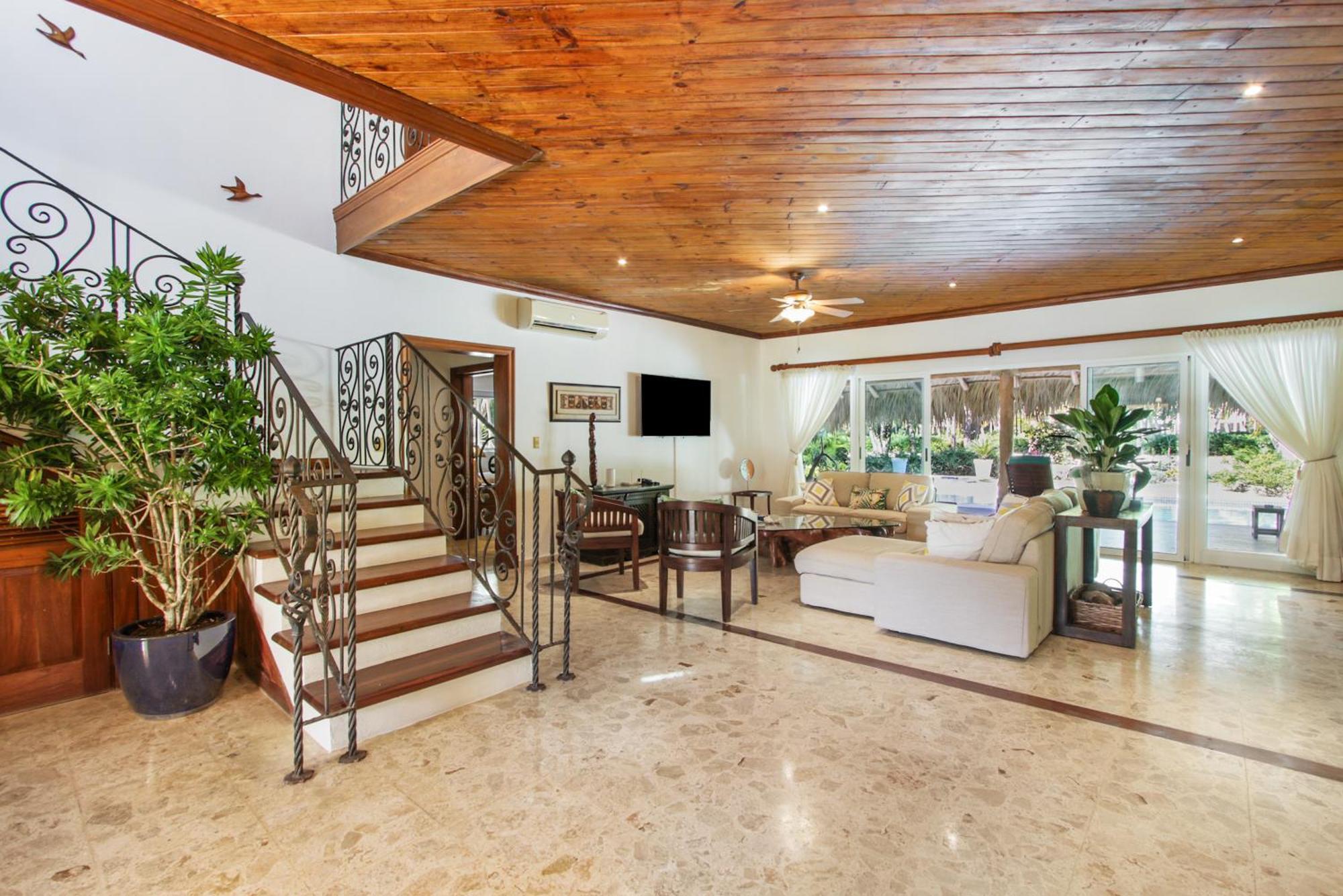 Villa Luxury On La Cana Golf Course With Pool, Jacuzzi, Cart & Maid