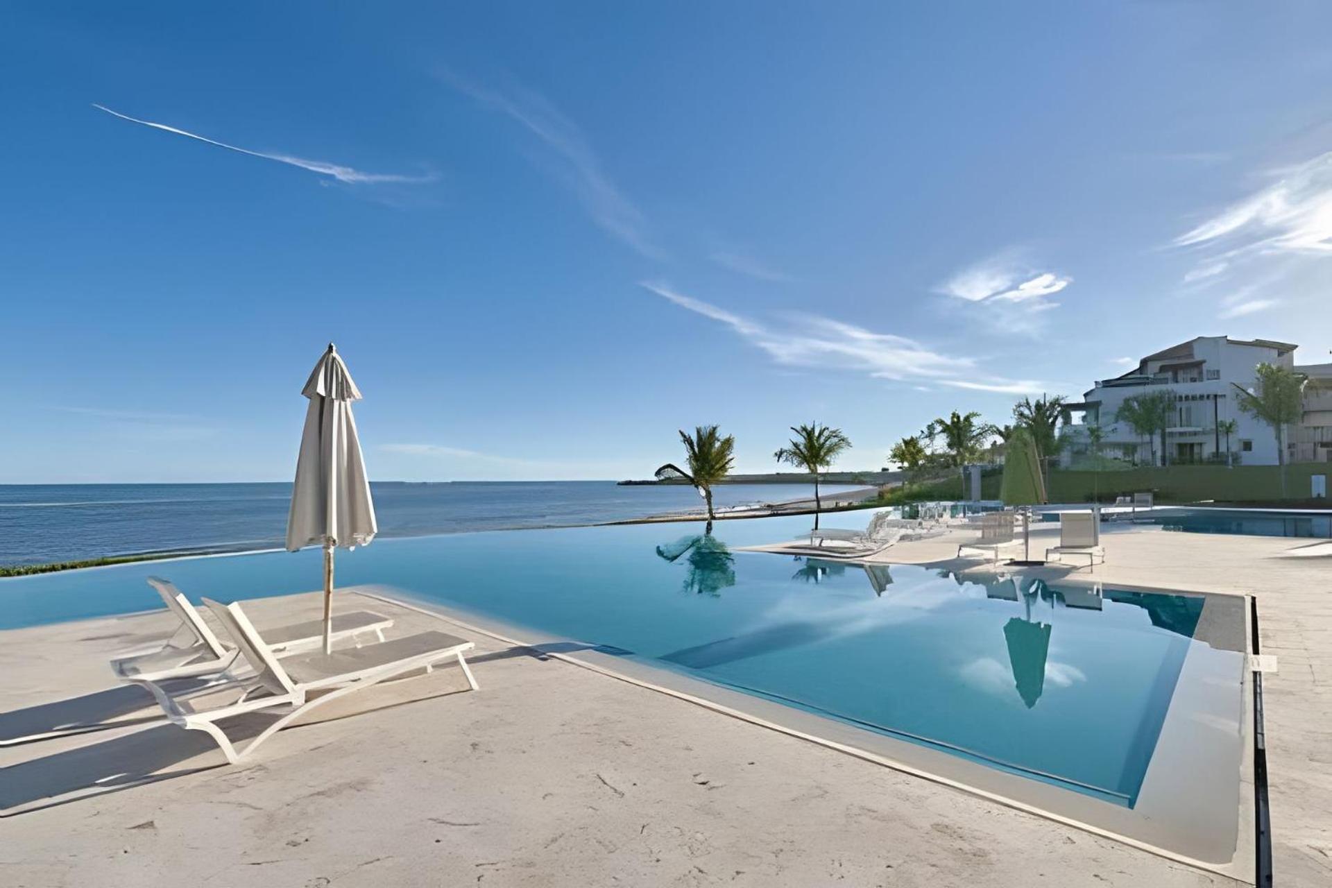 Punta Palmera Front And Pool Views Cap Cana Apartamento