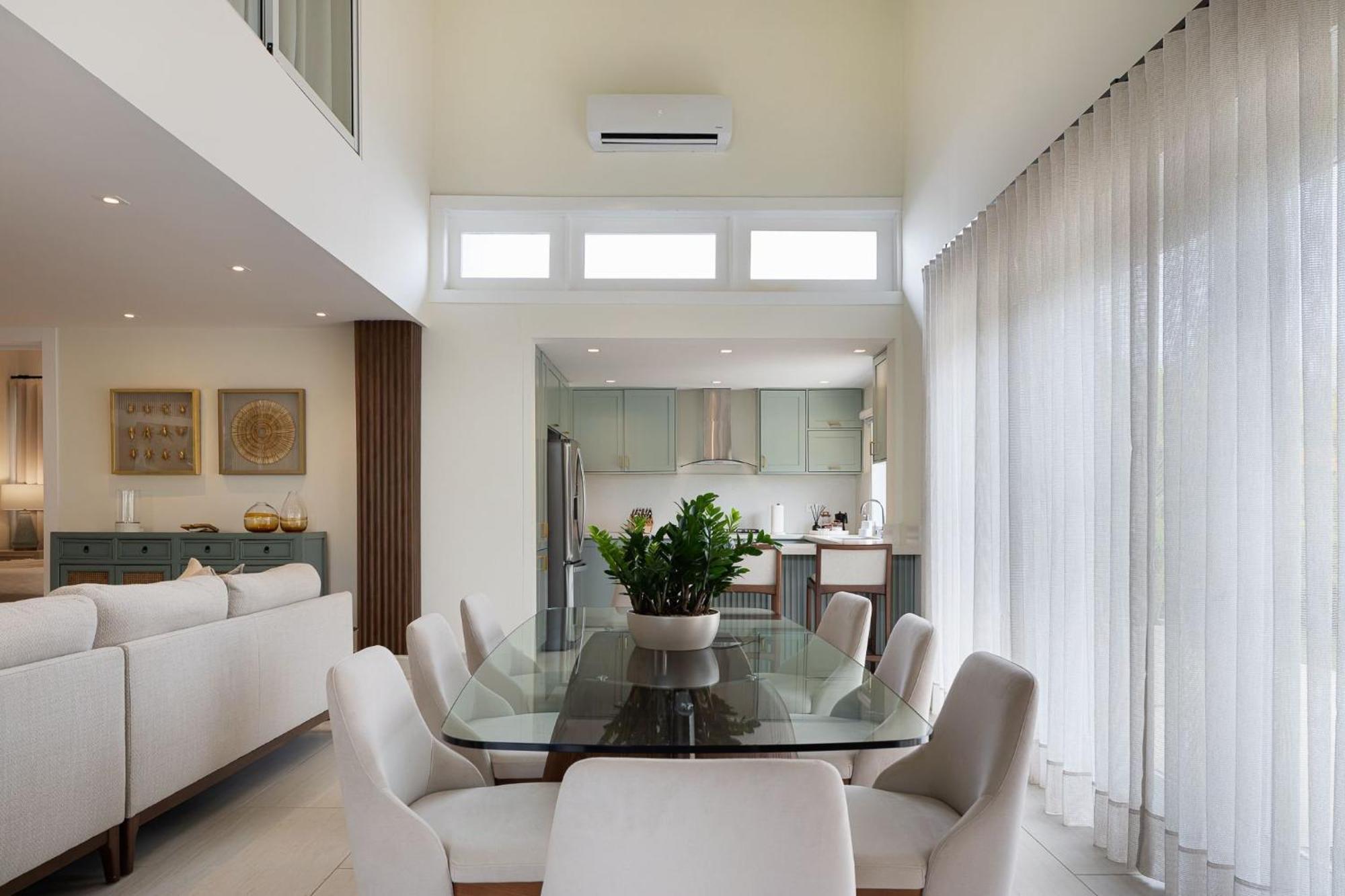 Elegante Privada De 4 Con Piscina Y Jacuzzi Сasa de vacaciones