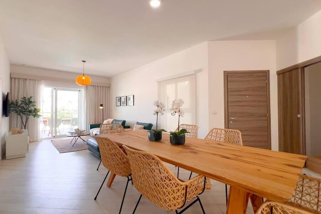 Brand New 3bdr Playa Coral Apartment