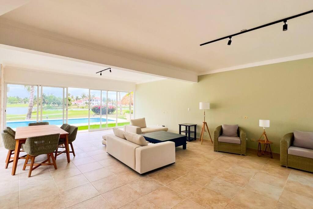 New View Cocotal Golf Villa