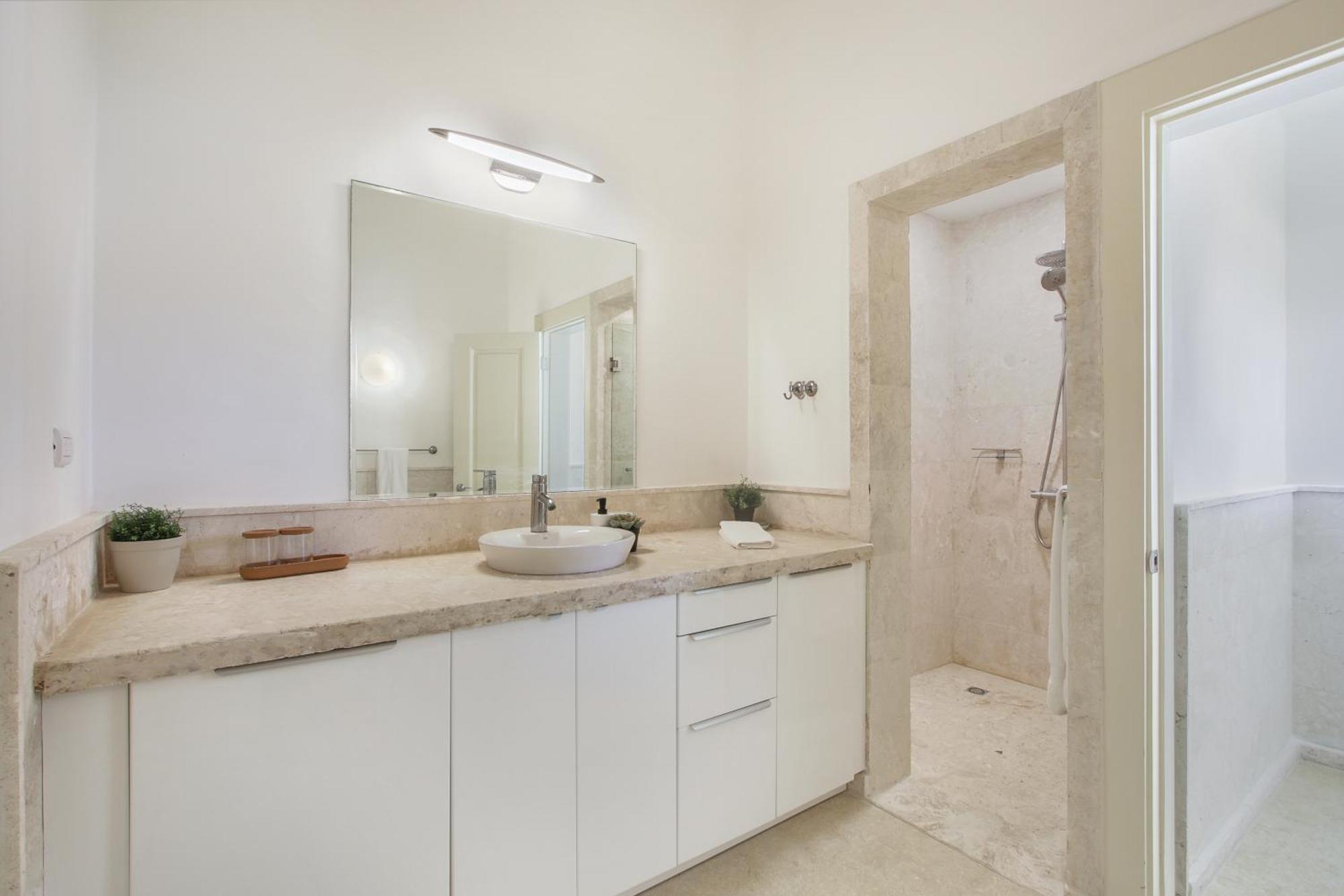 Luxury Ocean-view With Private Pool & Golf Access, Dedicated Staff Villa *
