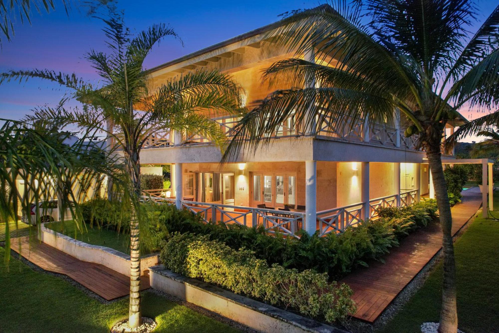 Luxury Ocean-view With Private Pool & Golf Access, Dedicated Staff