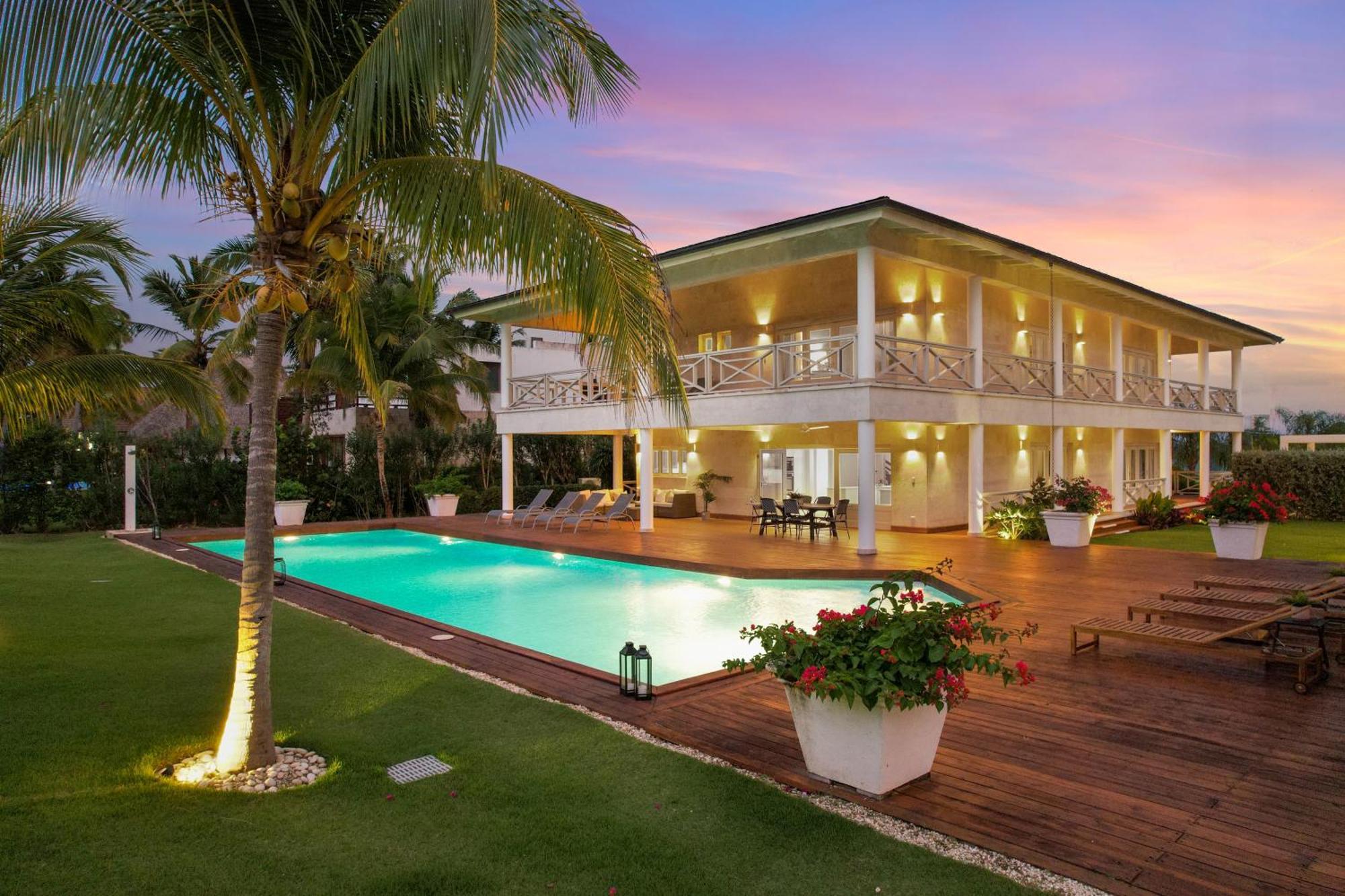 Luxury Ocean-view With Private Pool & Golf Access, Dedicated Staff Villa
