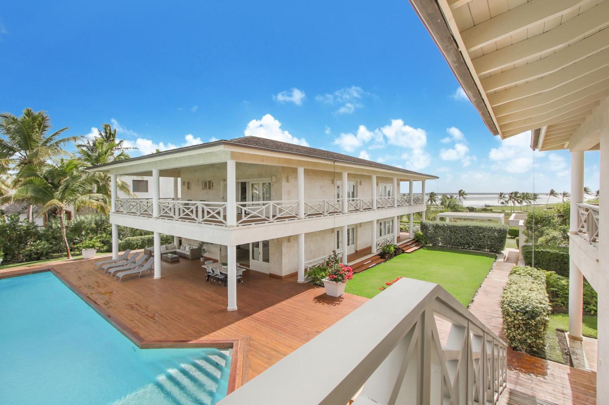 Luxury Ocean-view With Private Pool & Golf Access, Dedicated Staff Villa *