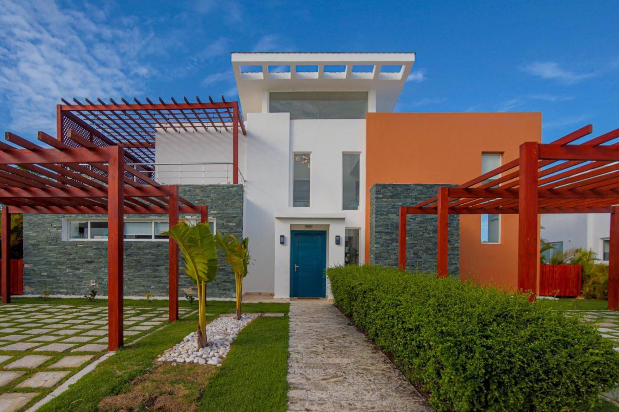 A Tropical Oasis In Vista Cana Villa *