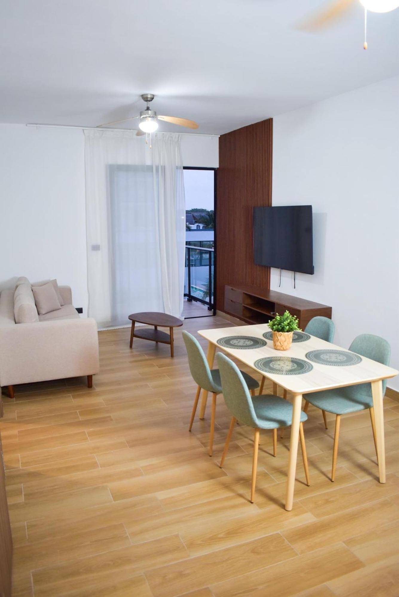 Apartamento Downtown Vibrant Apartment!