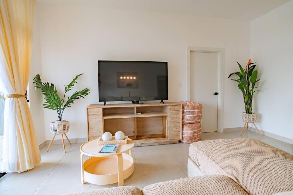 Cap Cana Vacation 3br- Iguanas Golf Residences Punta Cana