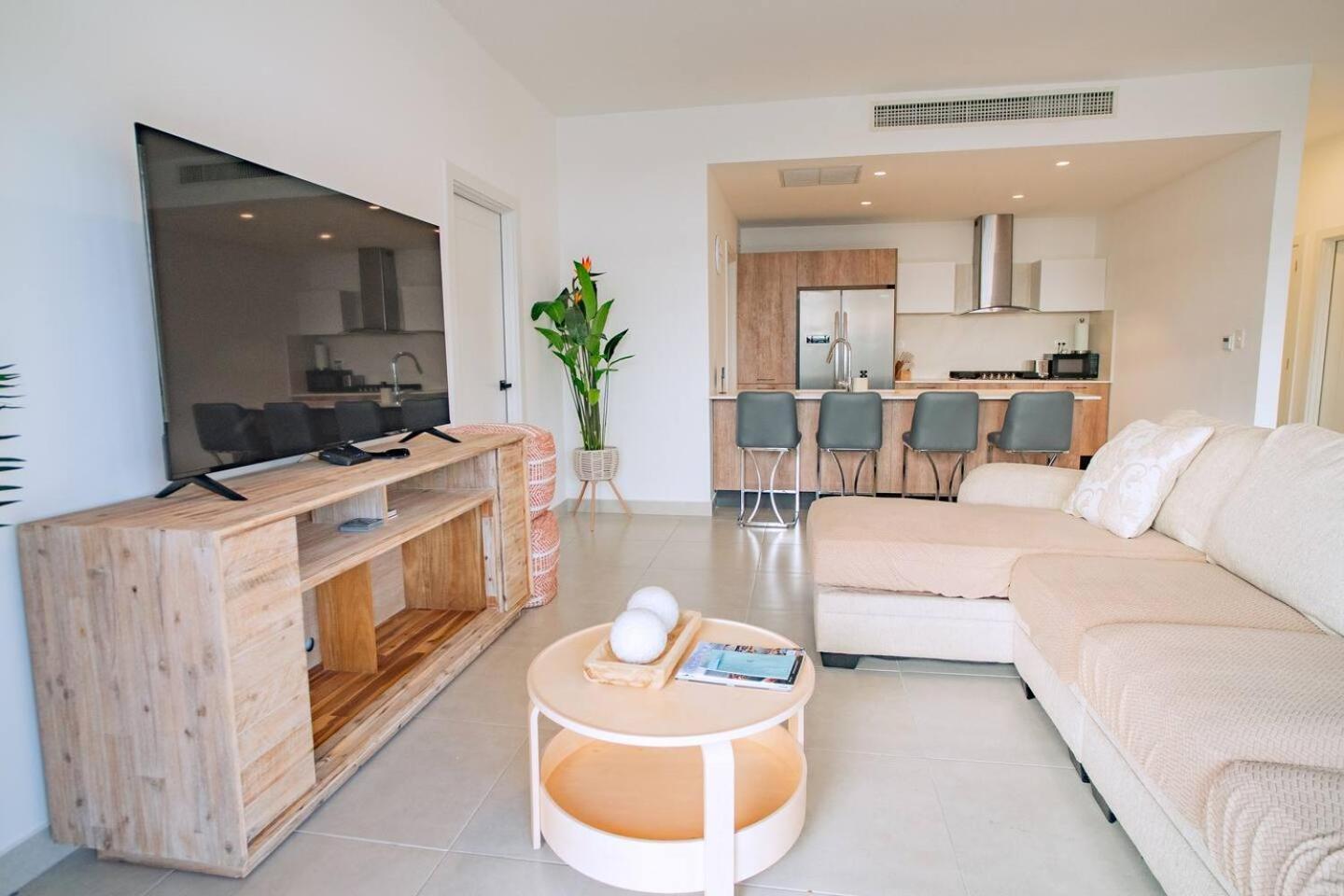 Apartamento Cap Cana Vacation 3br- Iguanas Golf Residences *