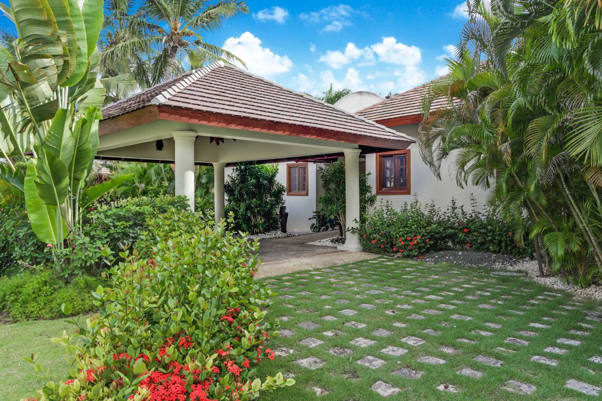 Beautiful With Pool, Gym & Maid * Punta Cana