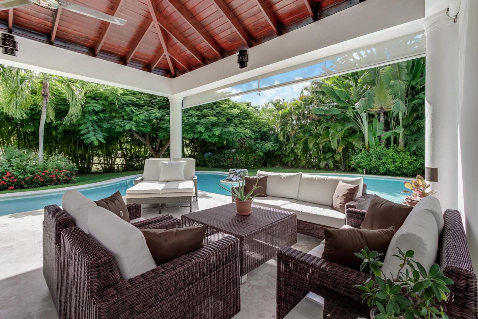 Villa Beautiful With Pool, Gym & Maid