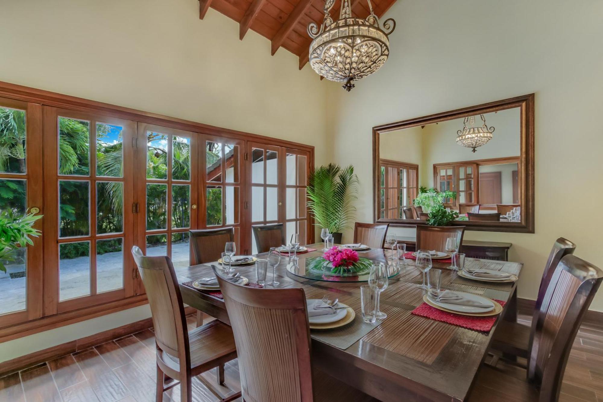 Villa Beautiful With Pool, Gym & Maid *