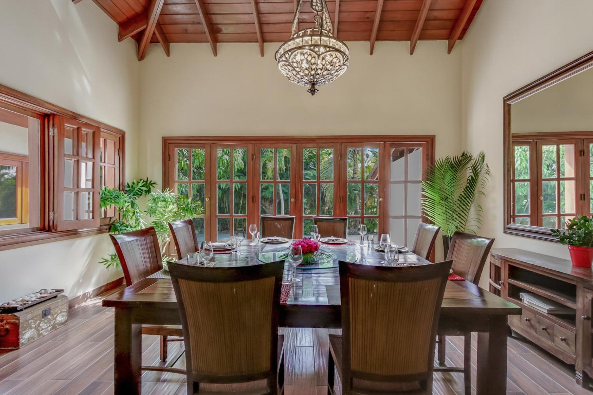 Beautiful With Pool, Gym & Maid Villa