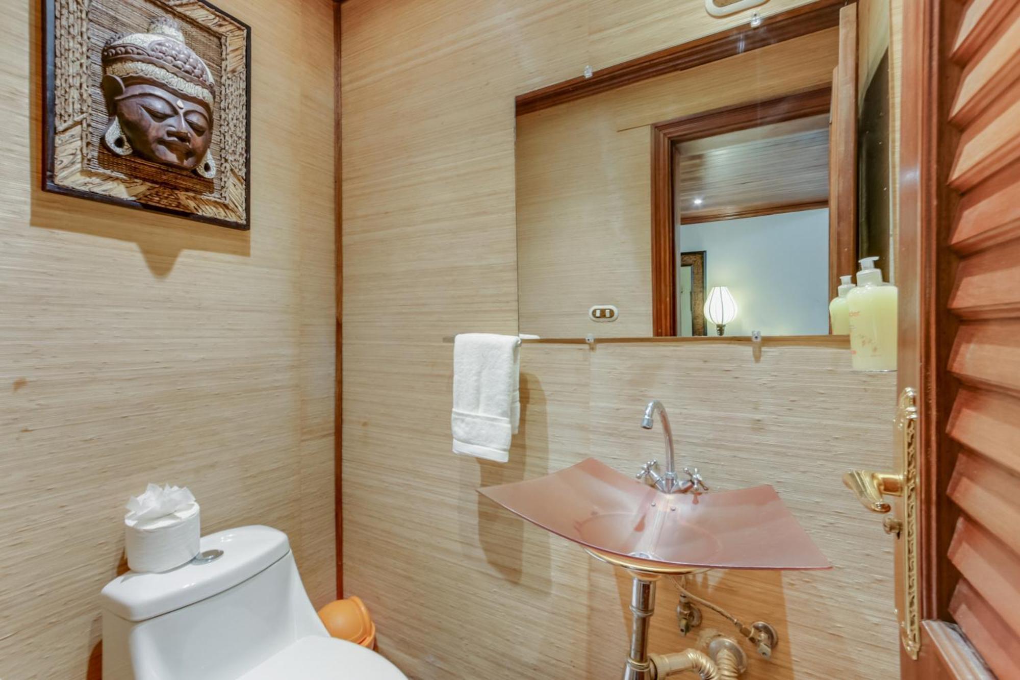 Beautiful With Pool, Gym & Maid Villa *