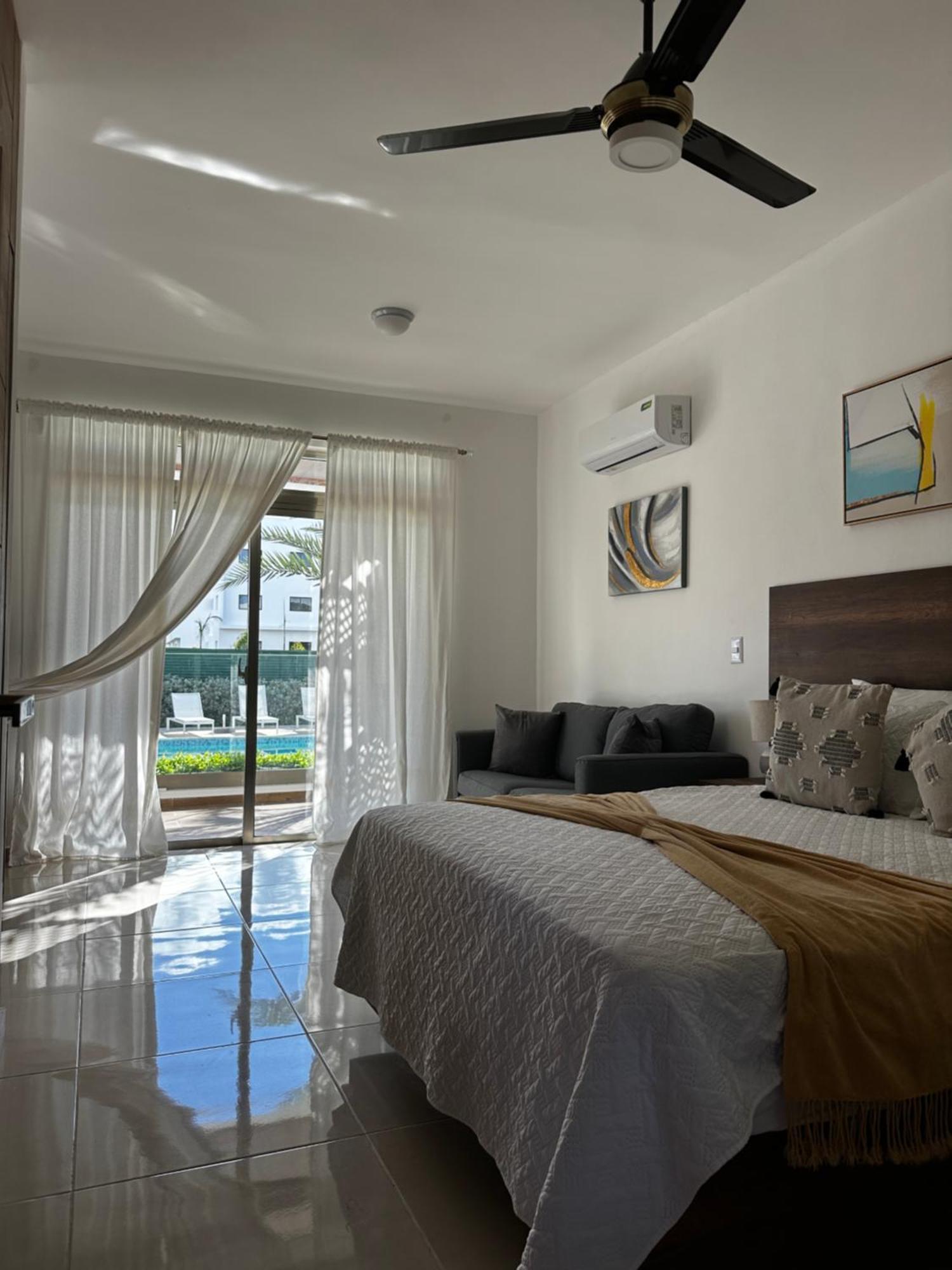 Palms B104 - 2-br App Mit Pool-blick & Shuttle