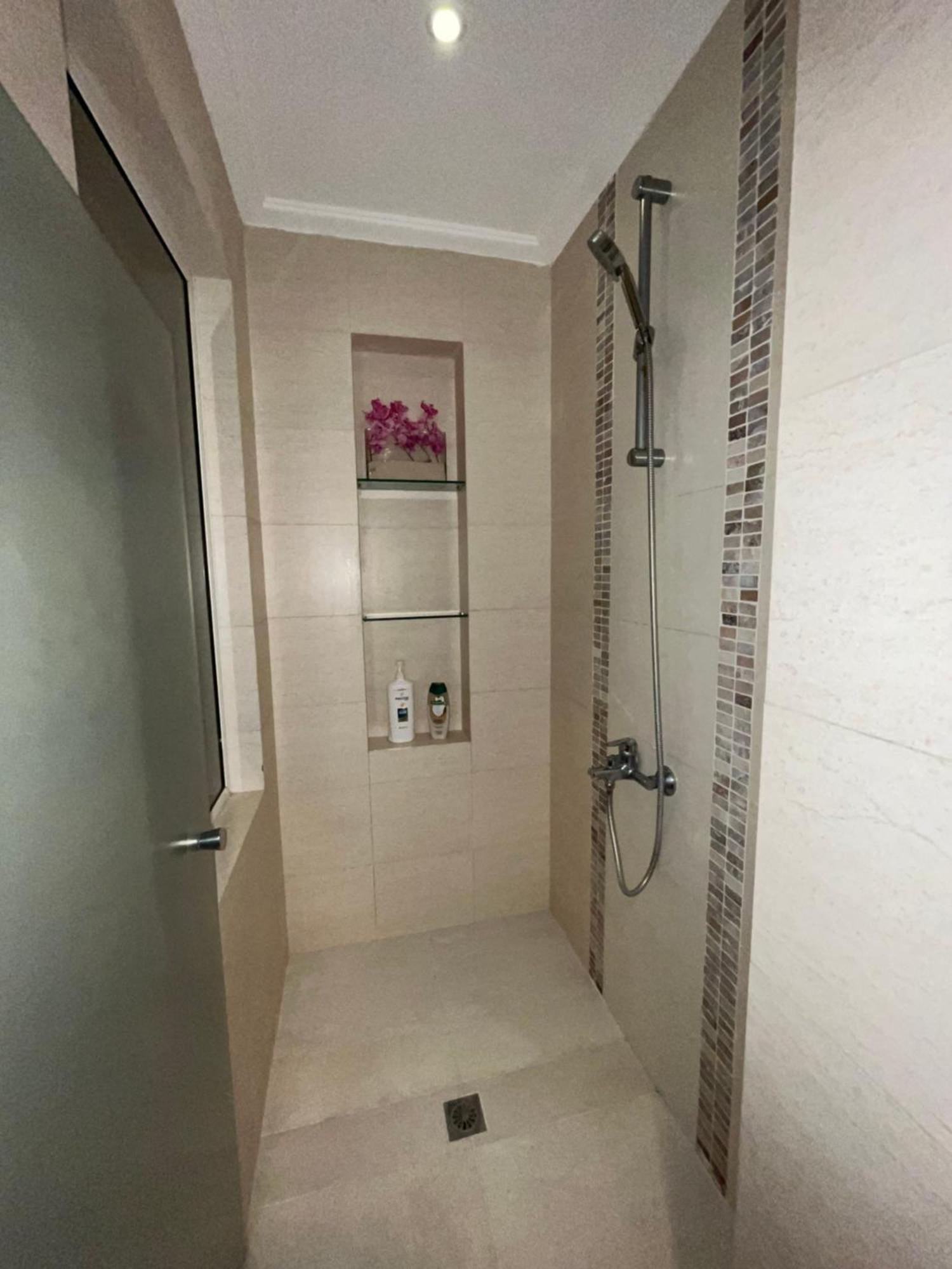 Luxury Penthouse With Pool, Bbq, Ac, Wi-fi, 5-min Walk To El Cortecito & Bavaro Beaches, Apartamento Punta Cana