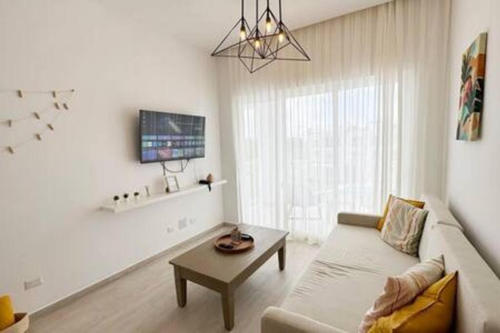 Cozy And Modern With Pool And Golf View Apartamento *