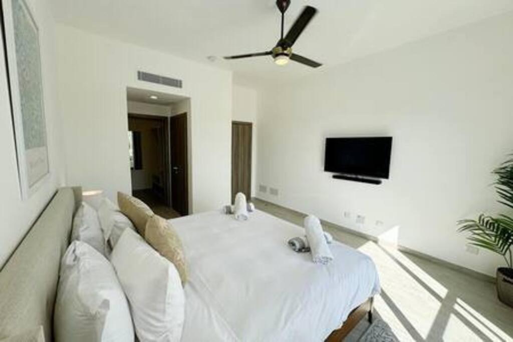 Brand New And Golf In Apartamento *