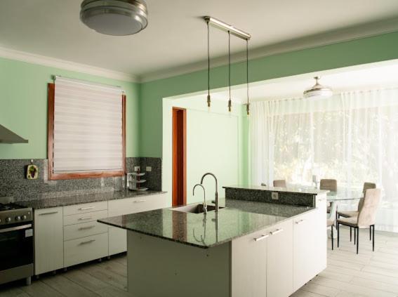 Private 4br Villa