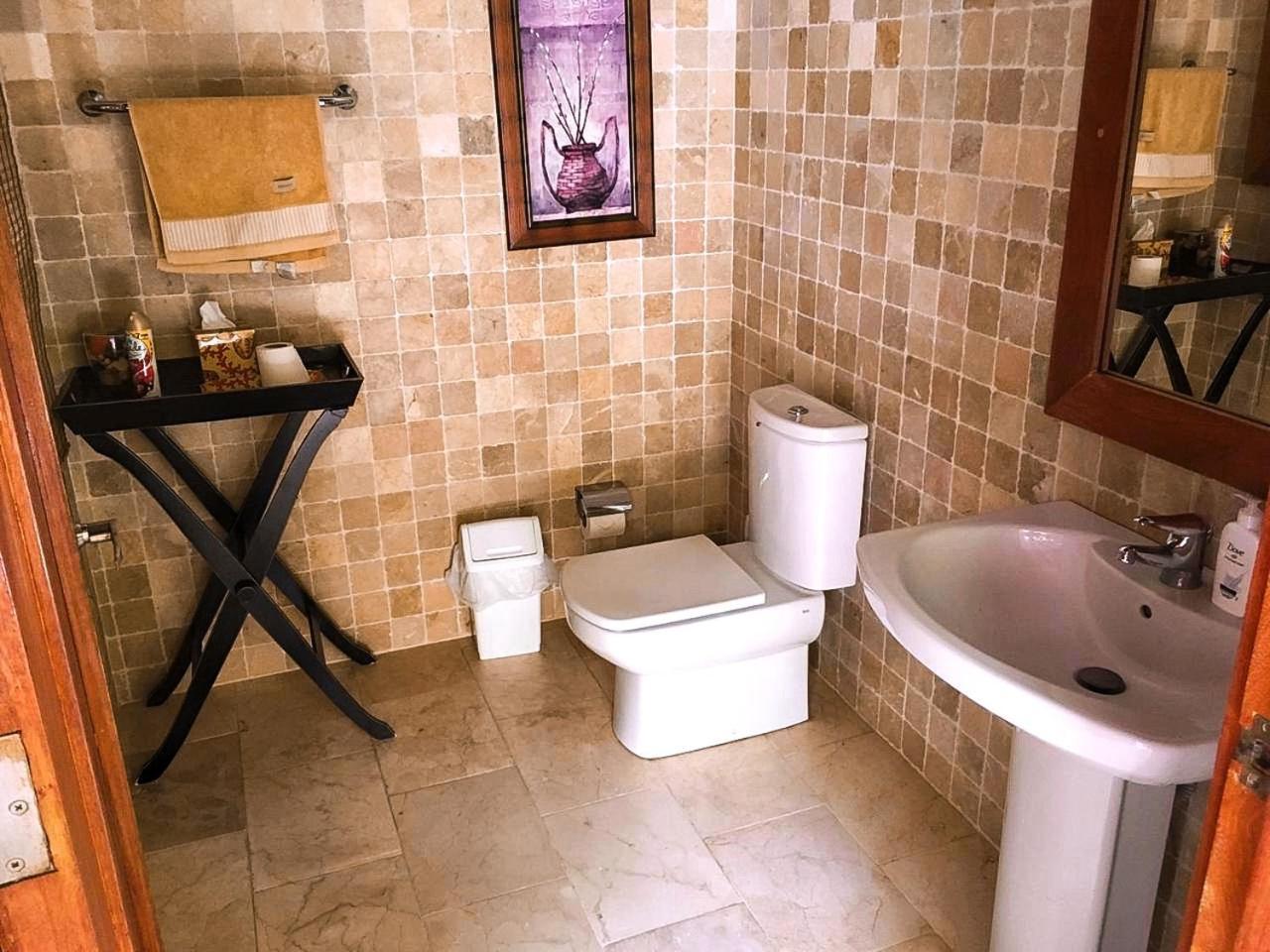 Private 4br *