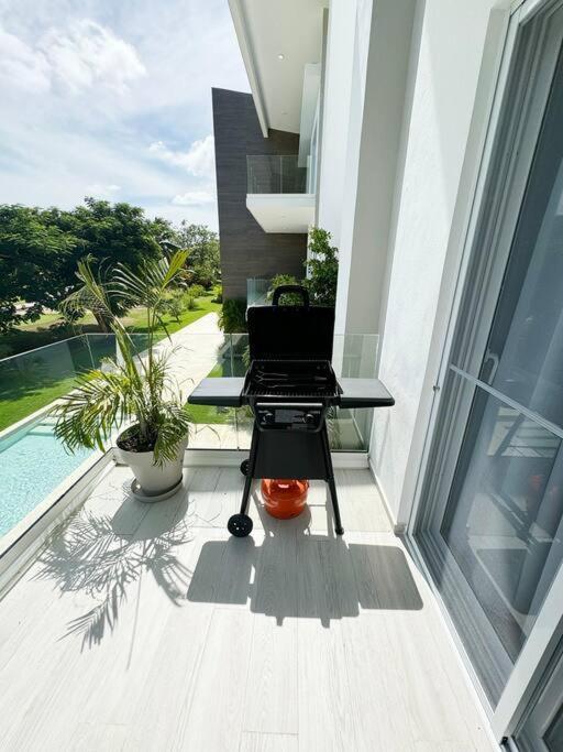 Peaceful Haven Overlooking The Golf Course Apartamento