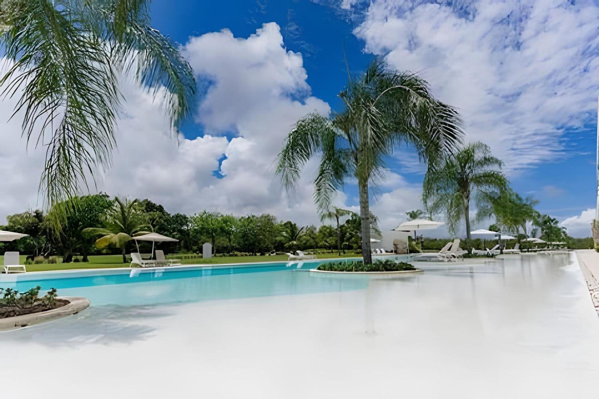 G307b: In Luxury Overlooking The Golf At Cana Apartamento