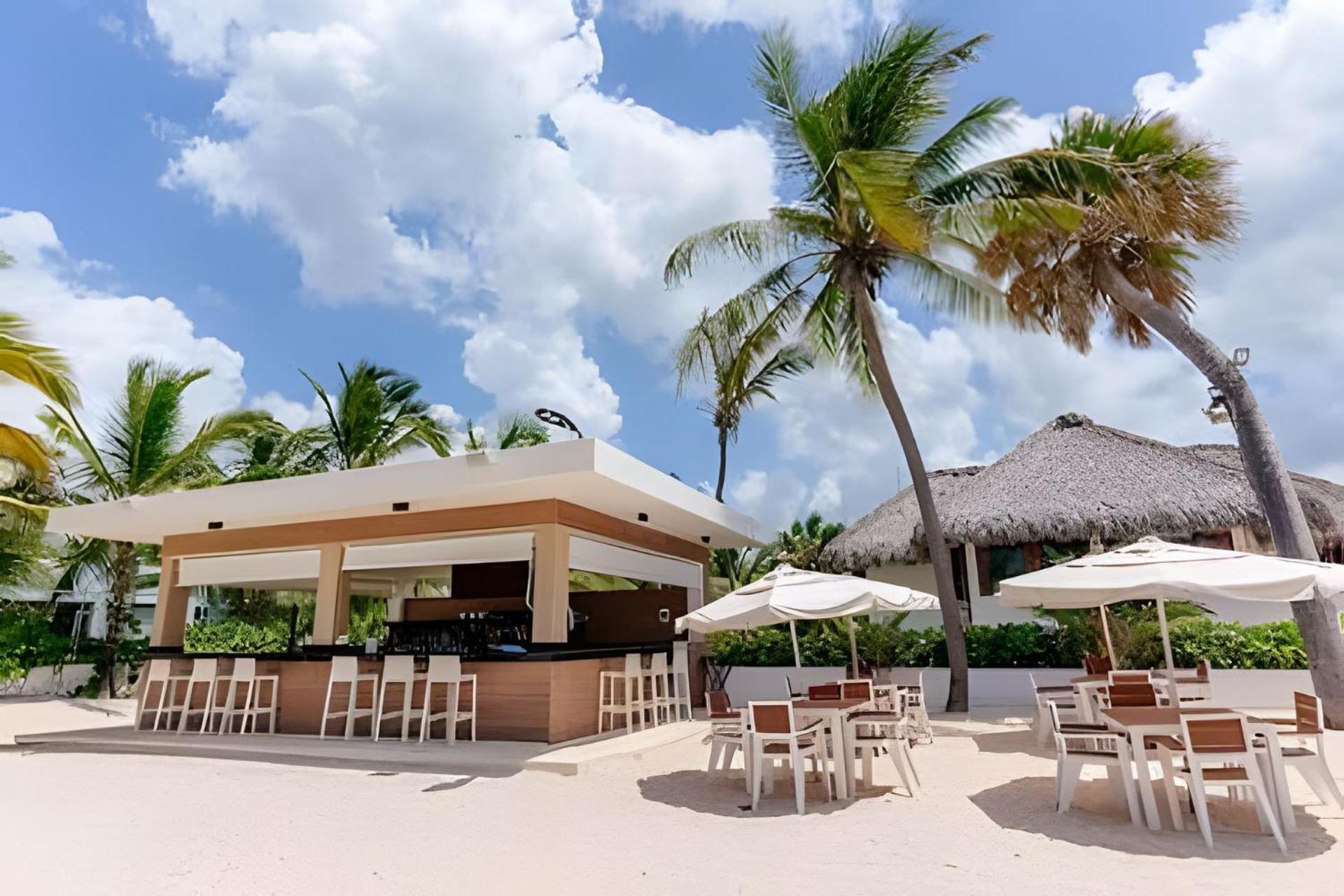 G307b: In Luxury Overlooking The Golf At Cana Apartamento