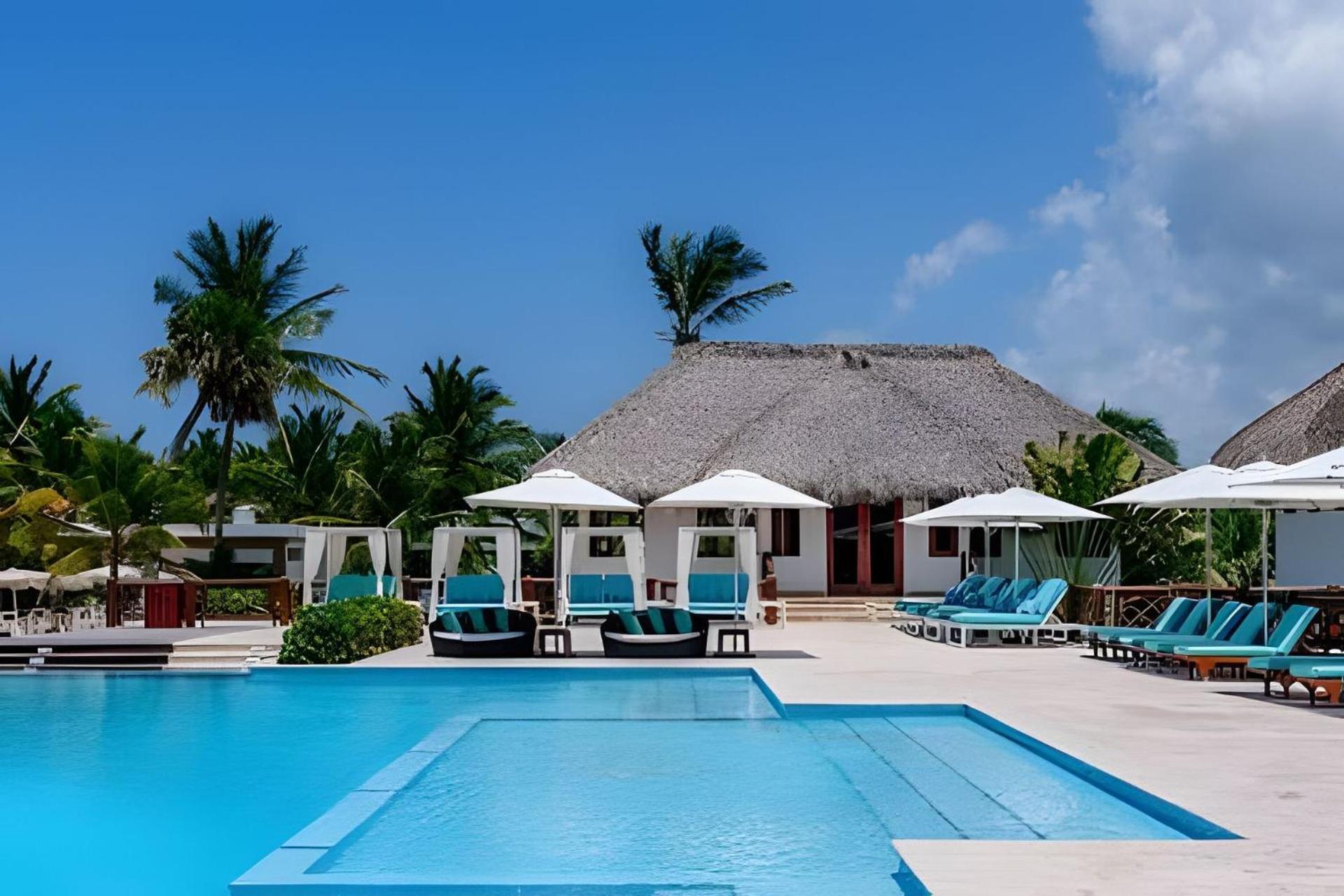 G307b: In Luxury Overlooking The Golf At Cana Apartamento Punta Cana
