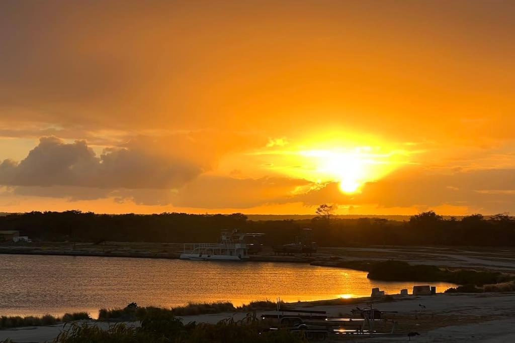 Sunset View, Walk To Pool, Hot Tub, Dining, Shops * Punta Cana