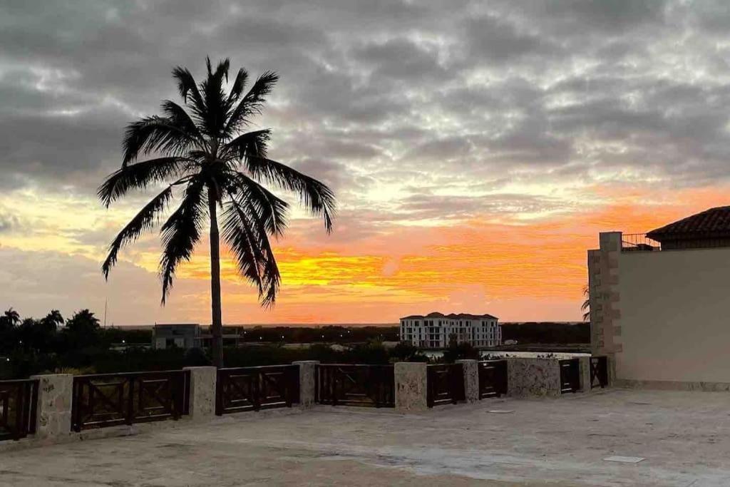 Sunset View, Walk To Pool, Hot Tub, Dining, Shops * Punta Cana